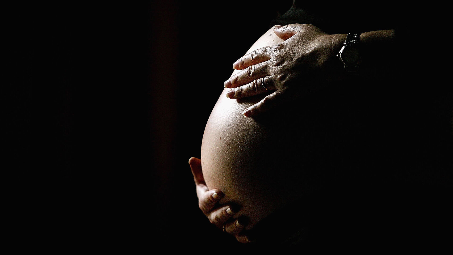 US maternal death rate rose sharply in 2021, CDC data shows, and experts worry the problem is getting worse